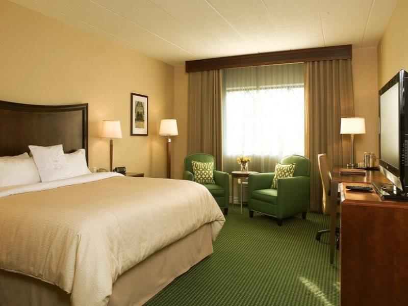 Sheraton Framingham Hotel & Conference Center Exterior foto